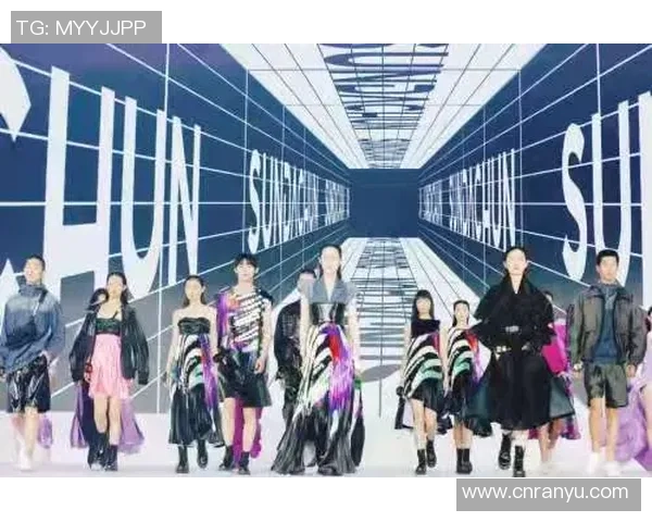 足球明星线条图展现运动之美与激情的完美结合 足球明星线条图展现运动之美与激情的完美结合