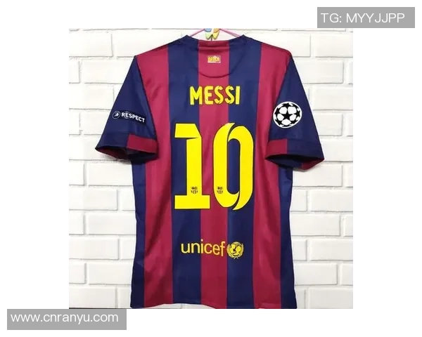 各大足球明星球衣的魅力与风格解析，展现个性与团队精神的完美结合