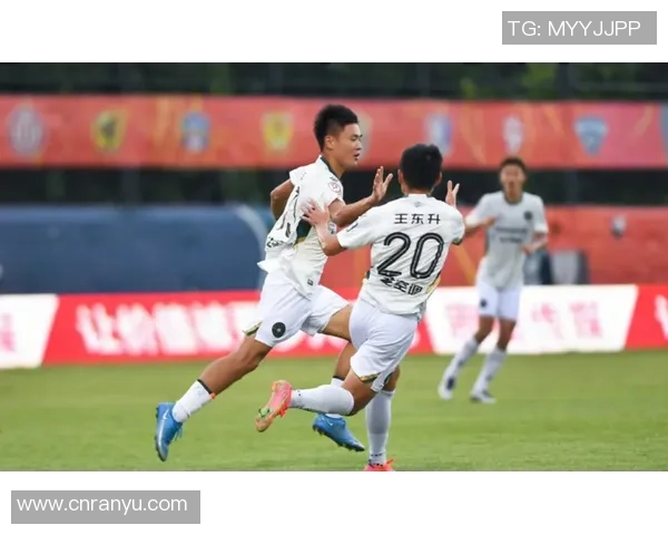 成都羽毛球队在全国锦标赛积分榜上以57分稳居第一名展现强大实力 成都羽毛球队在全国锦标赛积分榜上以57分稳居第一名展现强大实力